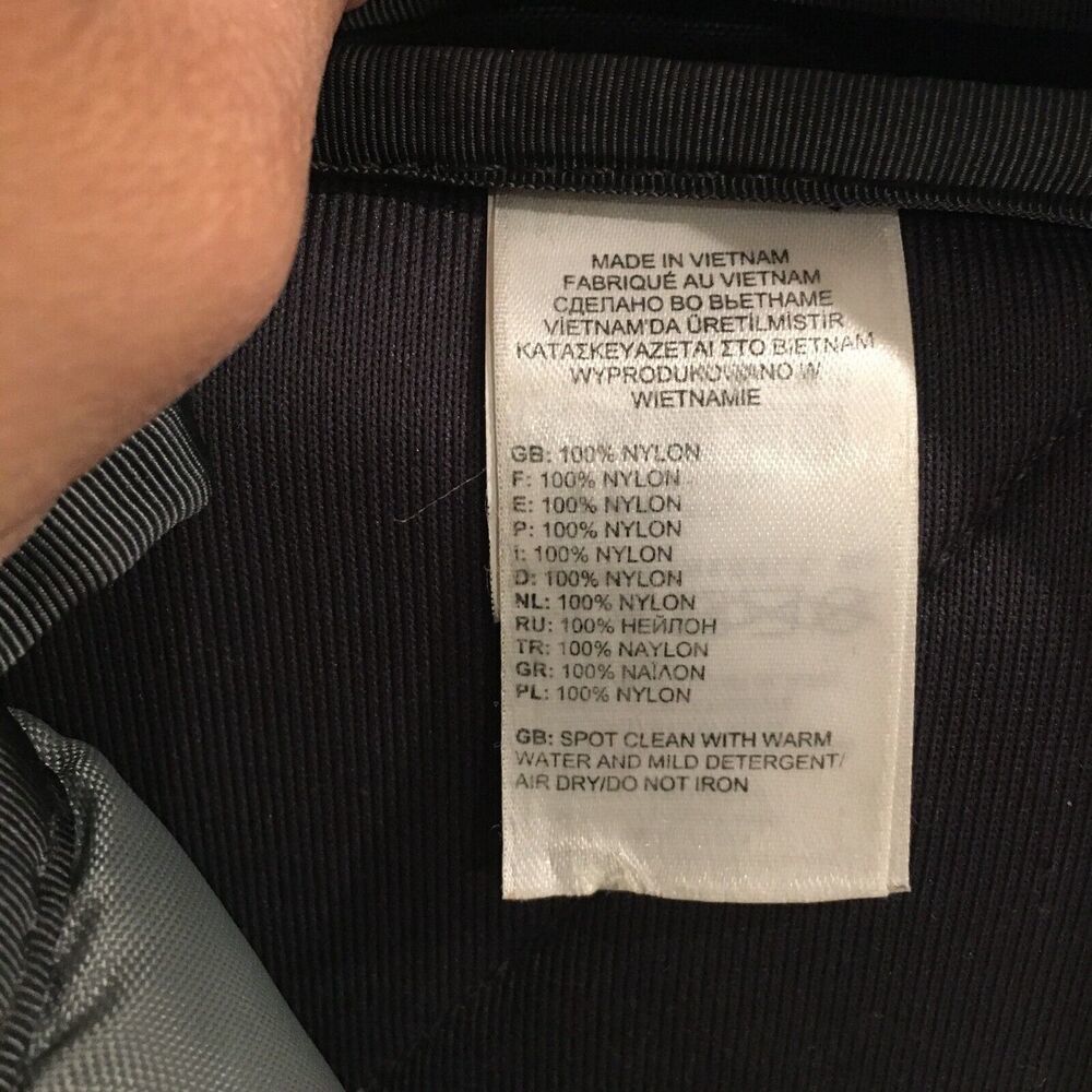 NORTH FACE Recon Black White Accents Hiking Camping School Laptop Backpack - Picture 10 of 13